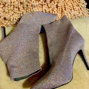 Gianni Bini stretch booties